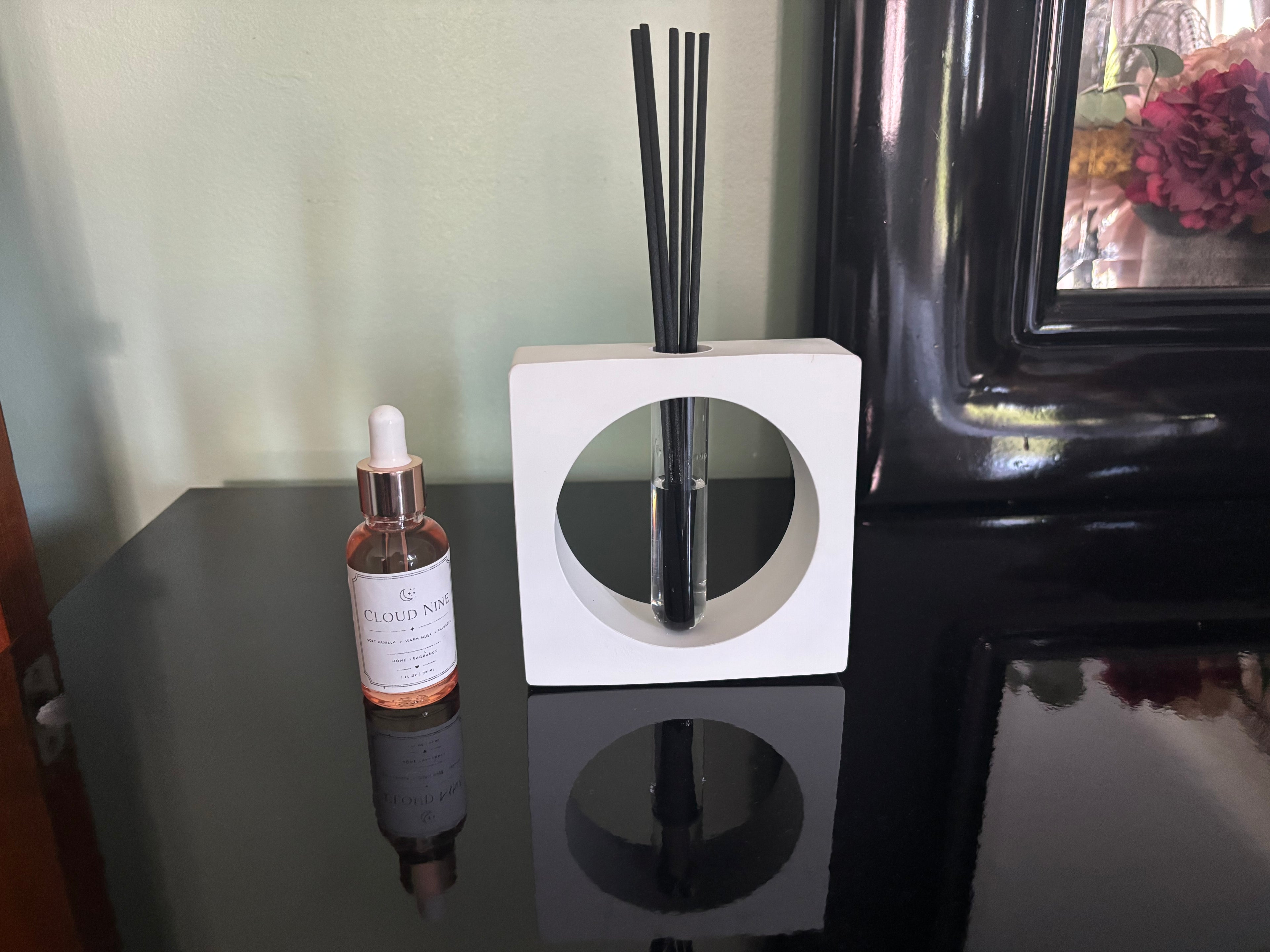 The Cloud Nine Modern Reed Diffuser Set 🔲